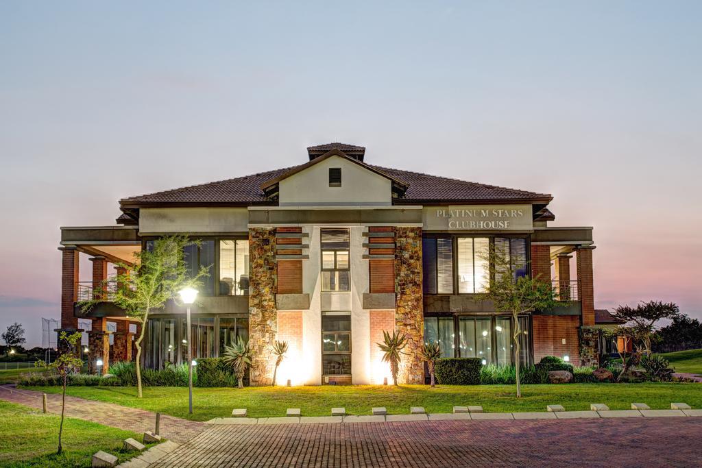 Royal Marang Hotel Phokeng ภายนอก รูปภาพ Club House