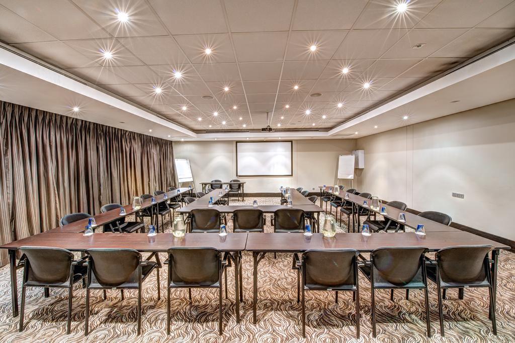 Royal Marang Hotel Phokeng ภายนอก รูปภาพ Meeting room