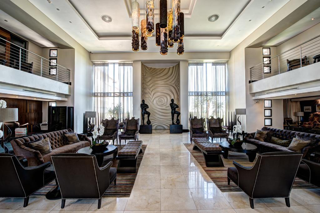 Royal Marang Hotel Phokeng ภายนอก รูปภาพ The lobby of the hotel